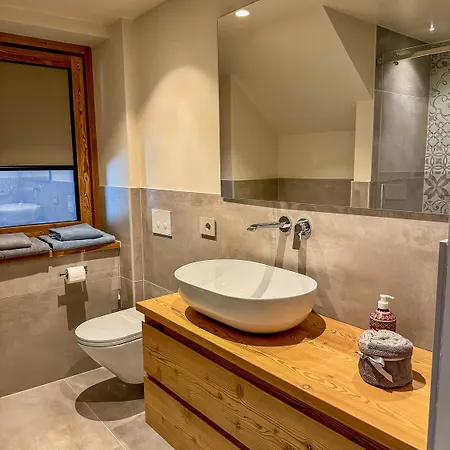 Le Bourg - Fleur Du Printemps